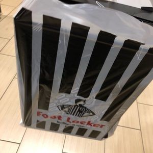 Meet your Posher, Ethan